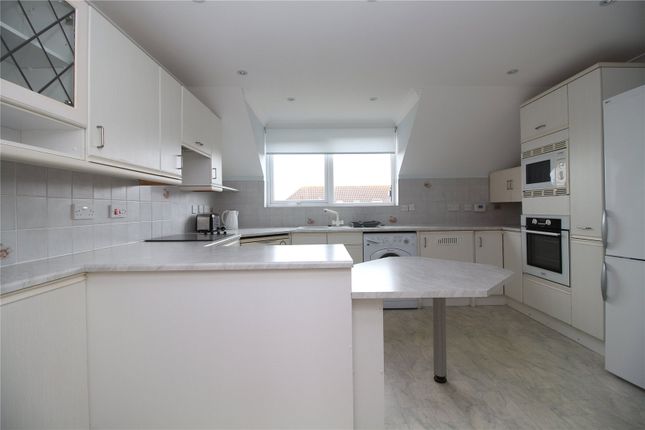 18, Shoreacre, Barton On Sea photo 3
