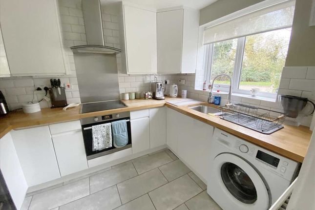 10, Beck Close, Ruskington photo 2