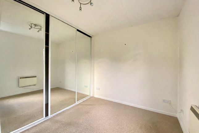 Flat 35,, Goodeve Park, Bristol photo 3