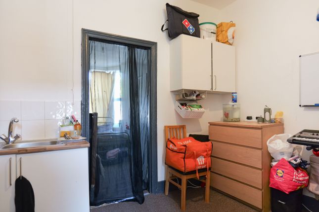 Flat 1 - 5 , Lancaster Road, Morecambe photo 4