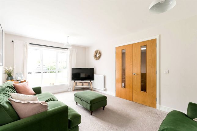 15, North Platt Gardens, Ratho, Newbridge, EH28 photo 4