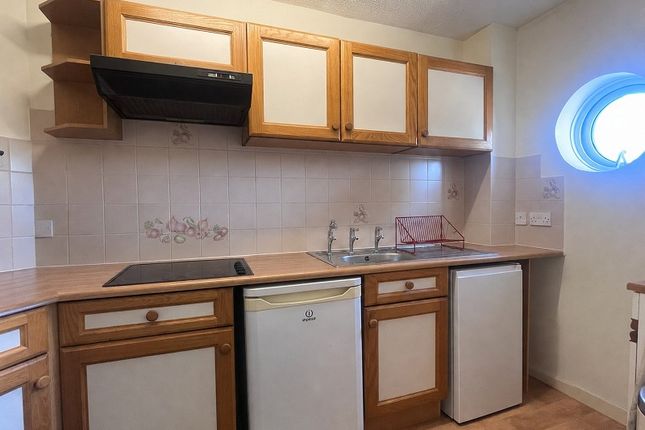 14 Dunster Court, Woodborough Road, Winscombe photo 4