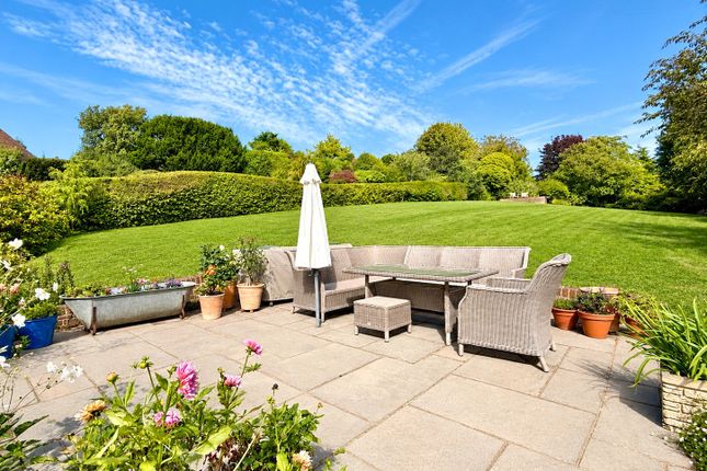 49, Deneside, Eastbourne photo 3