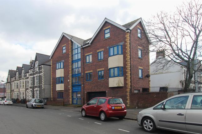 Thumbnail Flat to rent in Brook Street, Cardiff