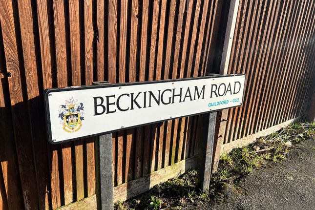 Thumbnail Property to rent in Beckingham Road, Guildford