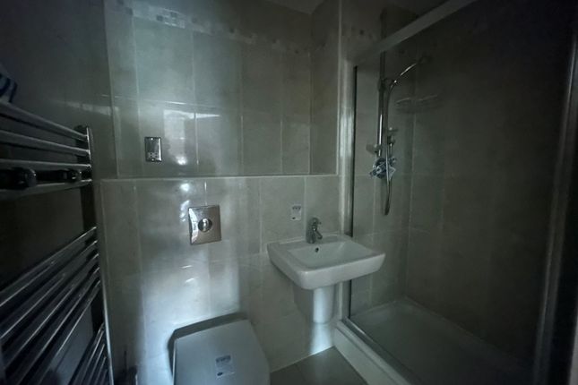 Grove Park Crescent, NEWCASTLE UPON TYNE photo 5