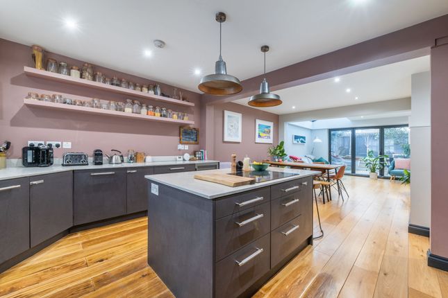 Terraced house for sale in Rodwell Road, London