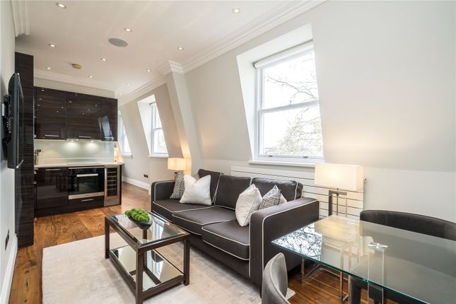 Thumbnail Flat to rent in Kensington Gardens Square, London