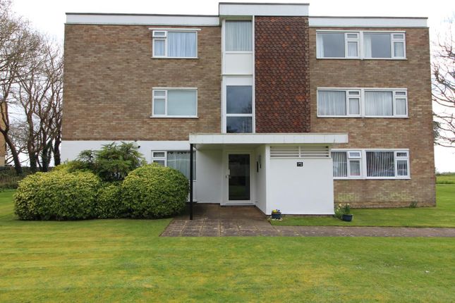 Flat to rent in Beacon Drive, Highcliffe, Christchurch