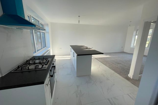 233, Middleton Road, LEEDS photo 4