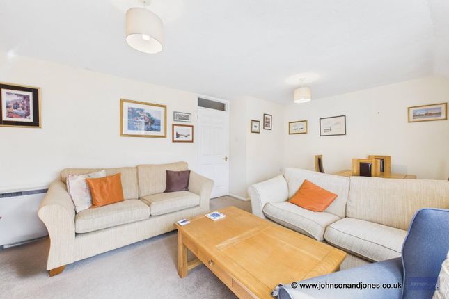 16 Burley Orchard, Staines Lane, Chertsey photo 5