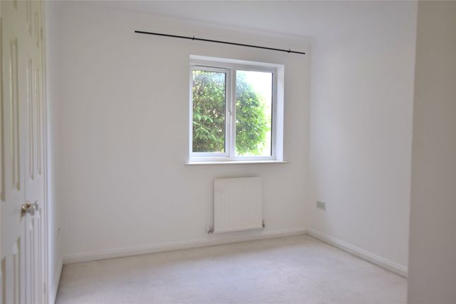 Flat to rent in Heron Court, North Quay, Abingdon, Oxfordshire
