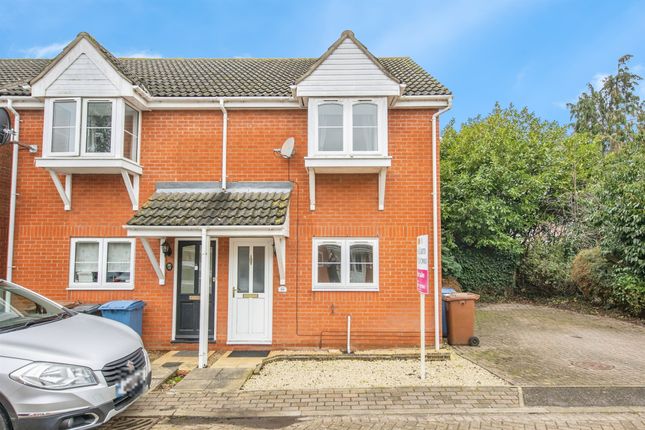 18, Millfield Gardens, Ipswich photo 4