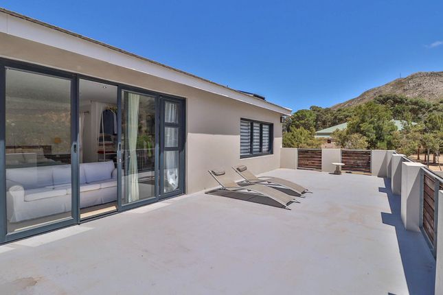 Detached house for sale in 2 Fernkloof Drive, Hermanus Heights, Hermanus Coast, Western Cape, South Africa