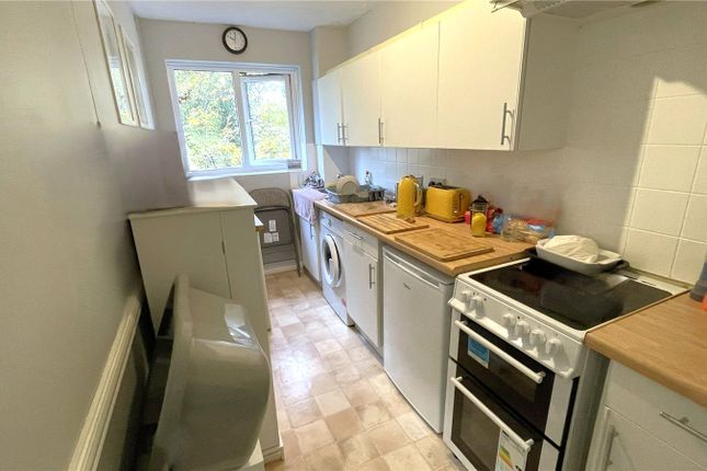 8, Niton Court, Stanford le Hope photo 4