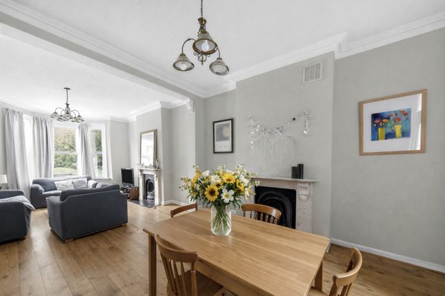 27, Lynette Avenue, London photo 3