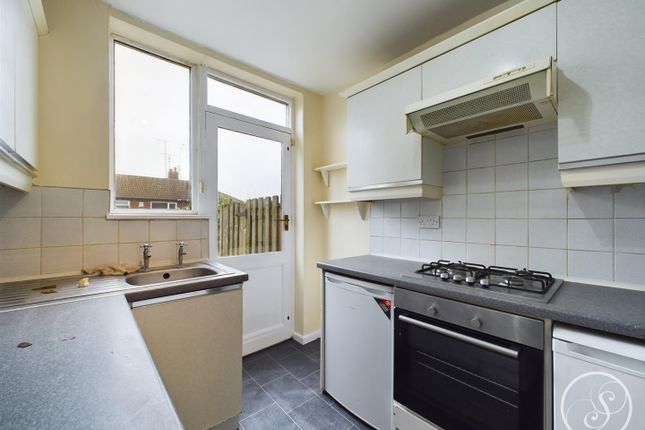 38, Lancastre Grove, Leeds photo 4