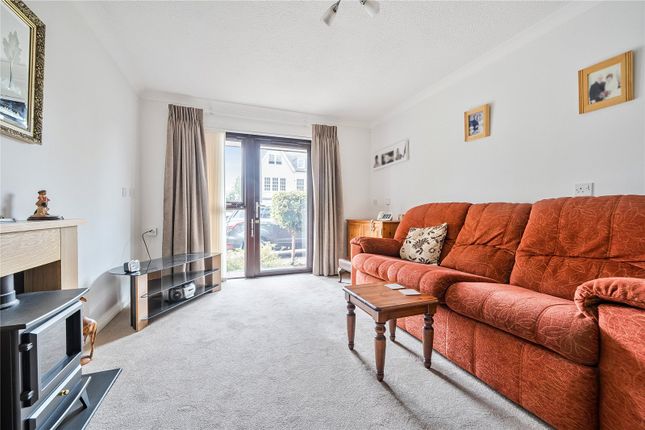 Flat 1, Oakdene House, 4, Bycullah Road, Enfield photo 2