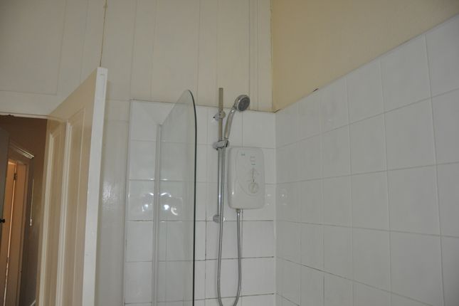 30, Egham Hill, Egham photo 5
