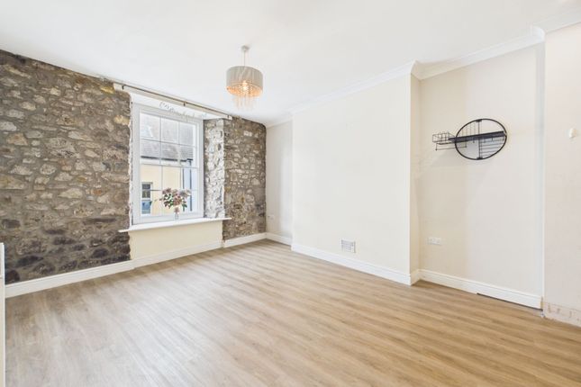 Flat 3, Kensington House Castle Lake, Haverfordwest photo 4