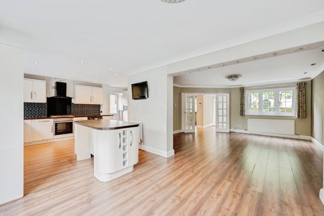Hadley Wood Rise, Kenley photo 2