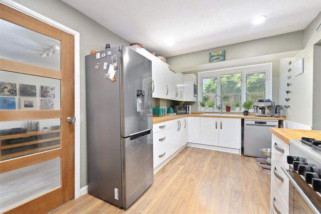 2, High Acre Drive, Devon photo 2