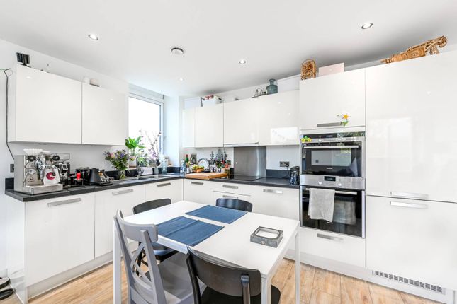 Thumbnail Flat to rent in Junction Road, Tufnell Park, London