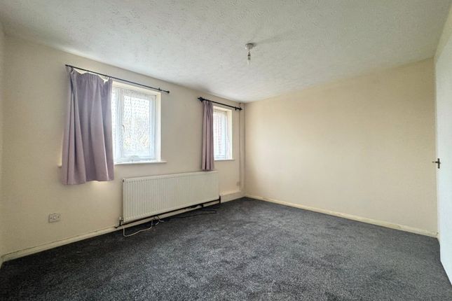 343, Express Drive, Goodmayes photo 2