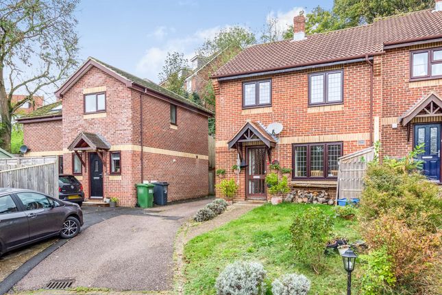 Uplands Close Uckfield Tn22 3 Bedroom Semi Detached House For Sale