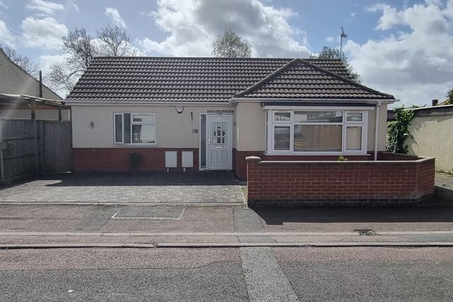 Thumbnail Bungalow to rent in Mostyn Avenue, Leicester