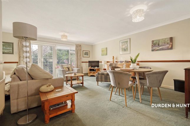 1 Tower Court, Ongar photo 4