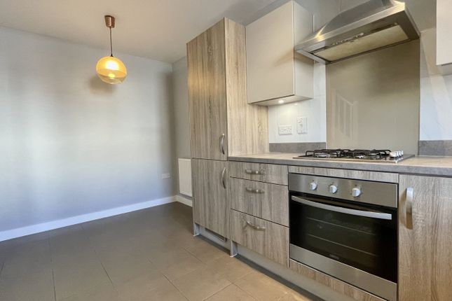 25, Eddleston Way, Tilehurst photo 4