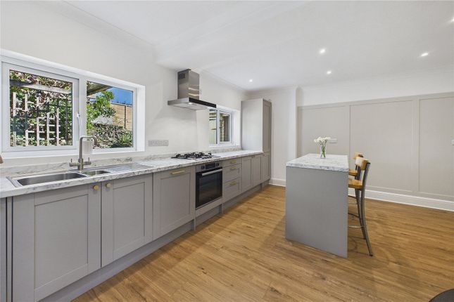 1, Kingston Avenue, Ilfracombe photo 3