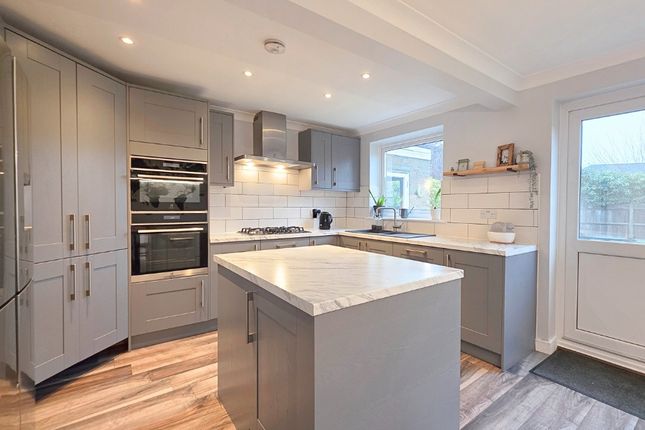 13a New Road, Sandhurst, Berkshire photo 3