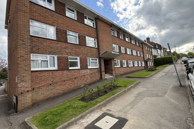 Thumbnail Flat to rent in Rothamsted Avenue, Harpenden