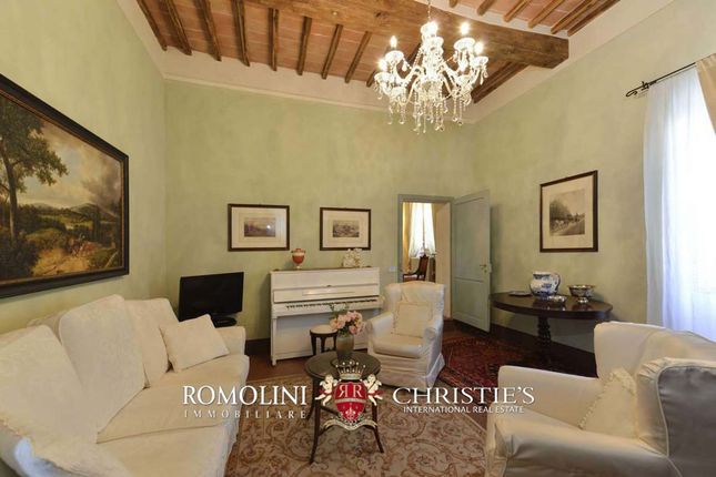 Villa for sale in Montepulciano, Tuscany, Italy