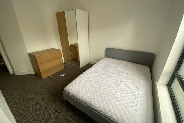 Flat 2, 316 Wilmslow Road, Manchester photo 4