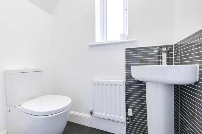 1, Brompton Drive, West Yorkshire photo 4