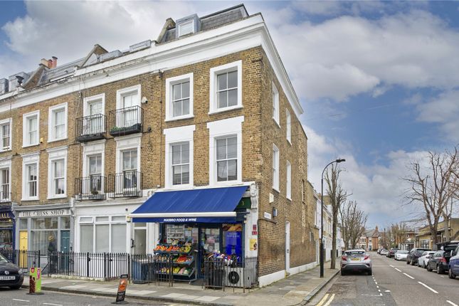 Flat to rent in 73 Masbro Road, Brook Green, London