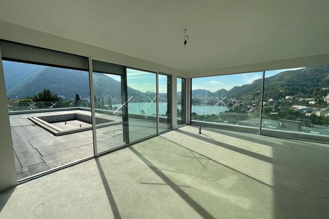 Villa for sale in Via Bignanico, 10/10, 22100 Como Co, Italy