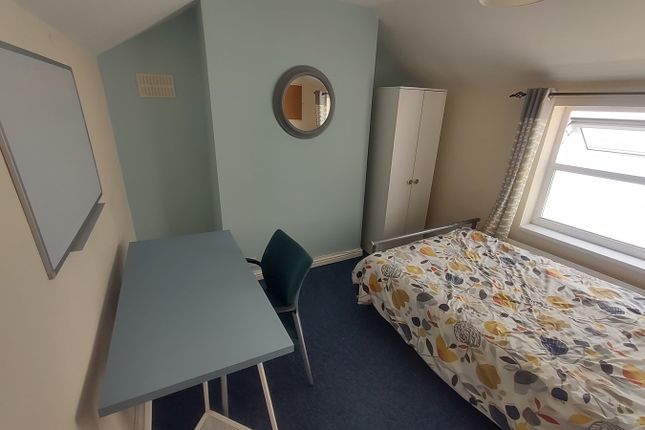 Shared accommodation to rent in Rhyddings Park Road, Brynmill, Swansea