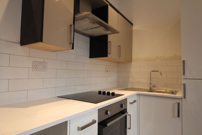 Thumbnail Flat to rent in Connaught Road, Roath, Cardiff
