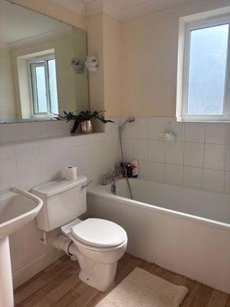 Abbey Drive, Abbots Langley photo 4