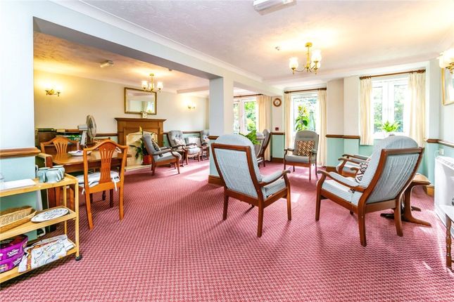20,, Bourne Court, Caterham photo 4