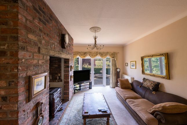 1 The Bungalows Chorley Road, Wigan photo 4