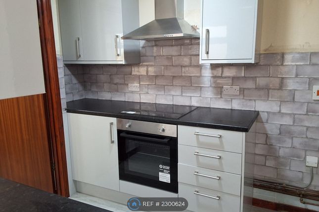 Dinas St, Plasmarl, Swansea photo 5