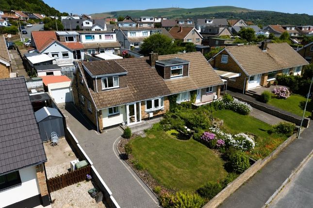 7, Whiterock Drive, Pontypridd photo 2