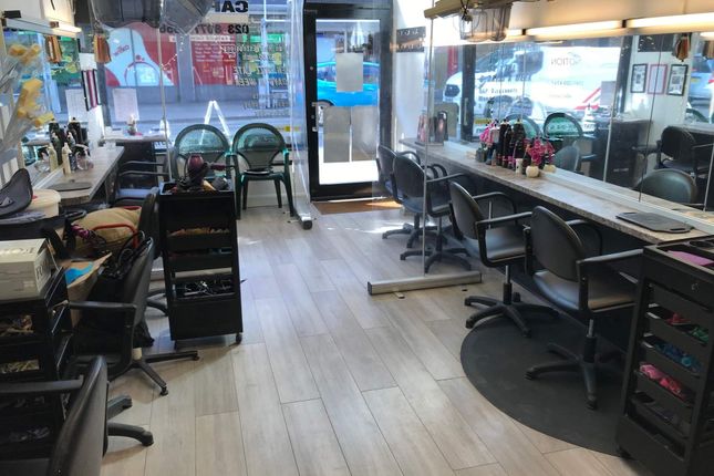 Thumbnail Commercial property for sale in Hair Salon, Southampton