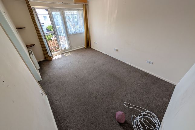 18 York Gardens, York Road, Littlehampton photo 4