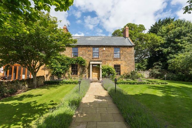 Cottage to rent in Adderbury, Oxfordshire